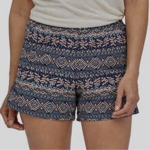 Patagonia Aztec Print Baggies Shorts size‎ S